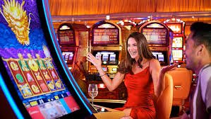 Studio live dealer blackjack plinko dengan meja HD dan dealer profesional